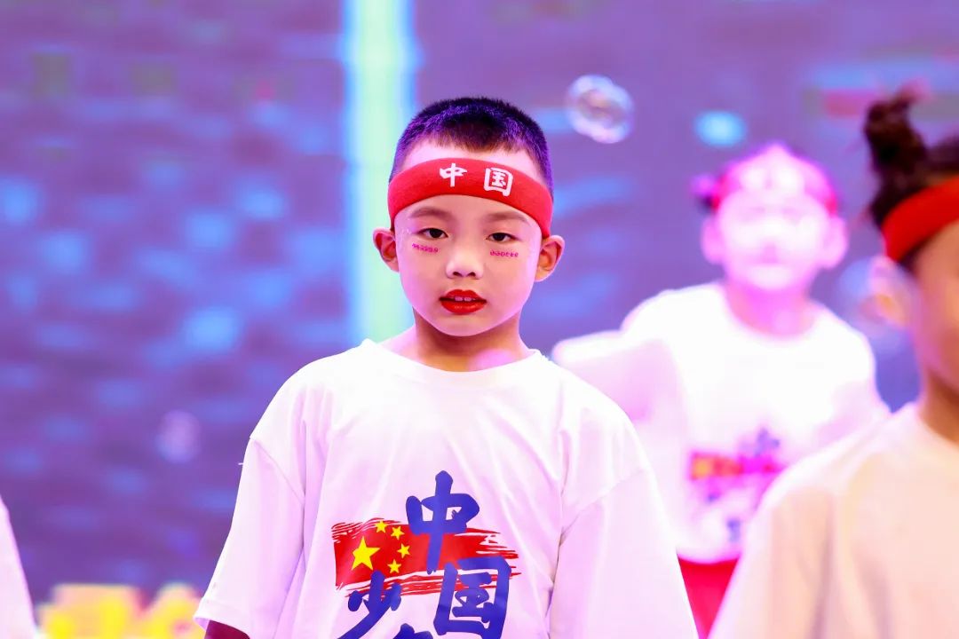 华阳实验小学举行“童星耀五月·艺术绽花开”群舞比赛（续）