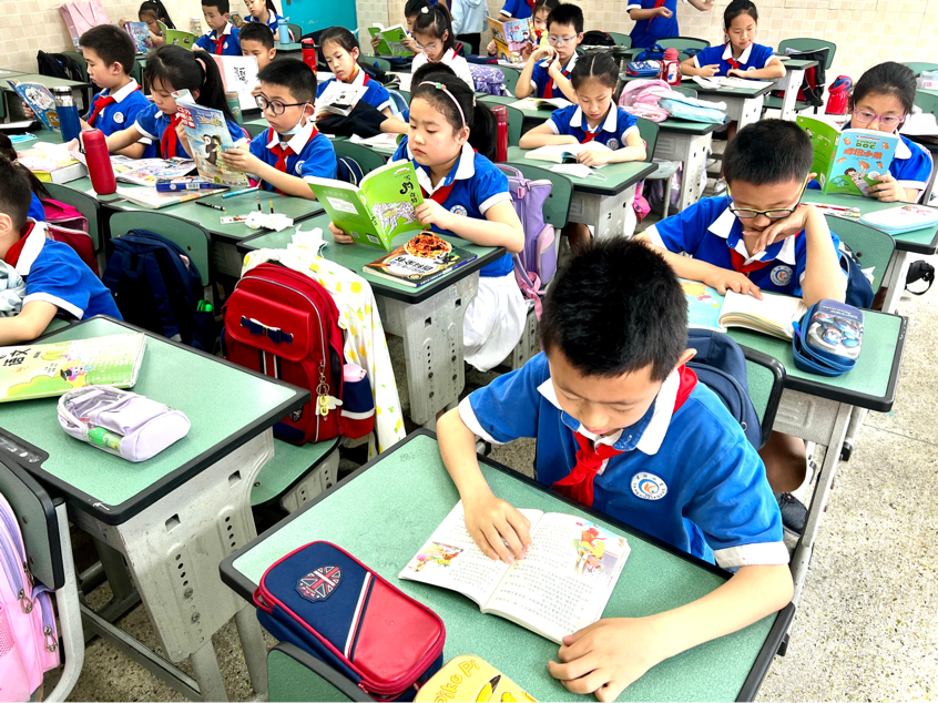 书香润泽生命 阅读成就未来｜继续走进双流区棠湖小学书香班级