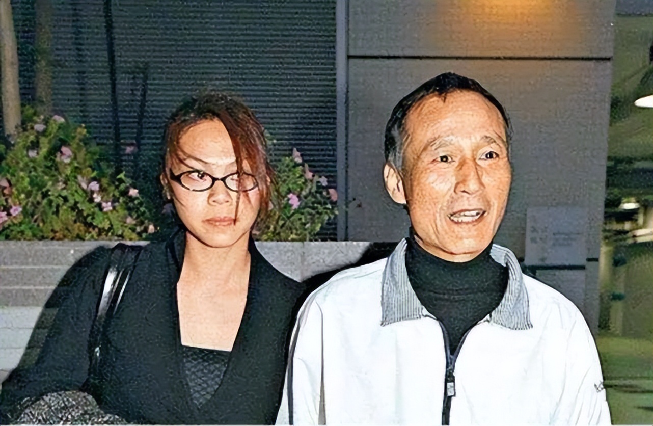 黑帮大佬的美貌女儿：有人隐姓埋名做艺人，有人父亲遗愿不进娱圈