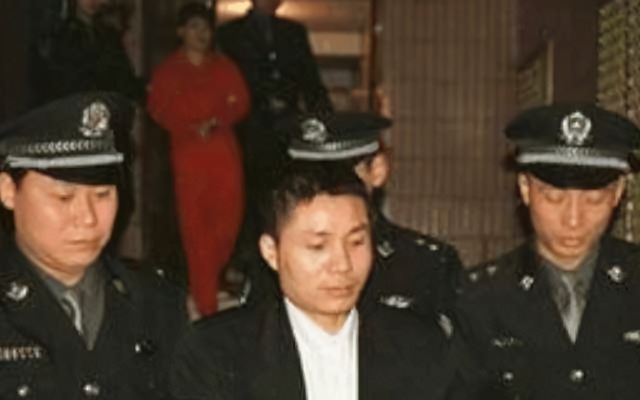 中国十大悍匪：揭秘杀害五十人以上的罪犯排行榜