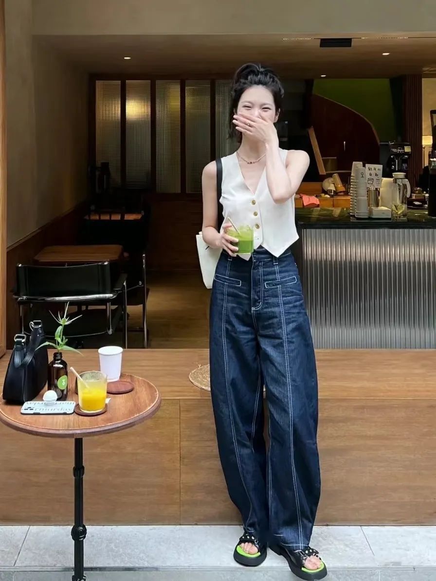 次次艳压00后小花，35岁的杨幂心机在哪儿？