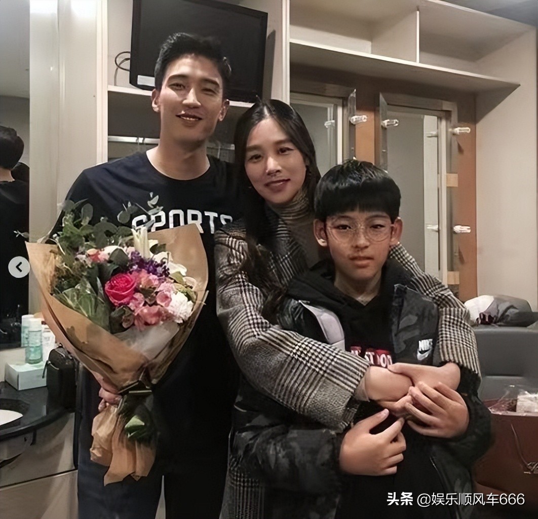 姜京俊张申英小儿子暴风成长可爱帅气 姜京俊和大儿子如亲生父子