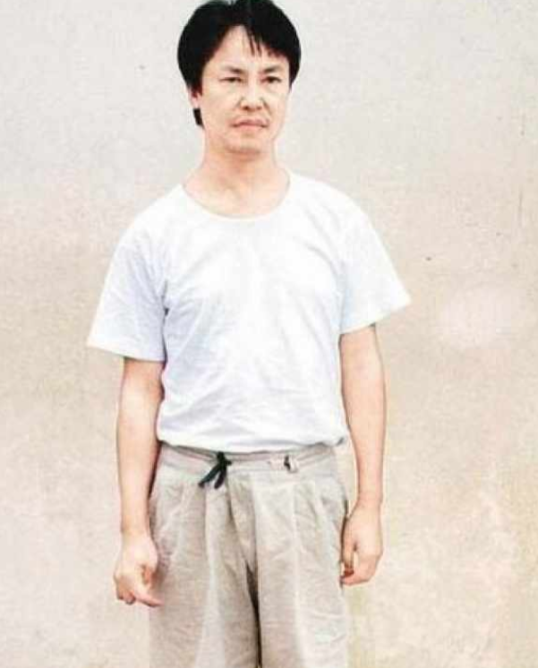 李嘉诚险些被“大圈帮”撕票，靠他人的聪明救了自己。