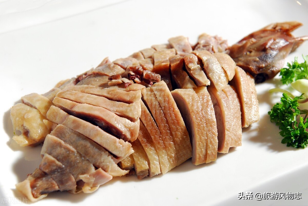 “小吃名城”食客必打卡的10道南京特色美食，鸭子占比过半。