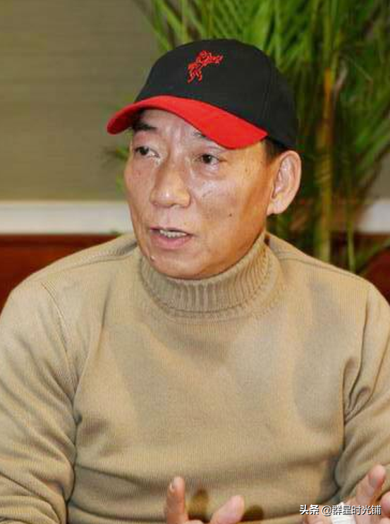 吴京戏里的第一个“龙小云”，回头看看，才明白她的选择有多聪明