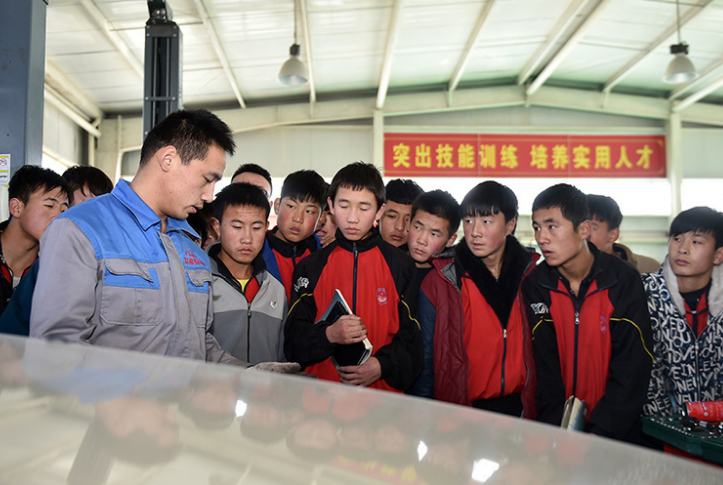 教师入职拟定新规，学历门槛或有限制，部分师范生可能无校可去