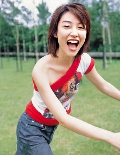 曾是TVB当家小花旦的陈文媛，退圈后的生活状况如何？