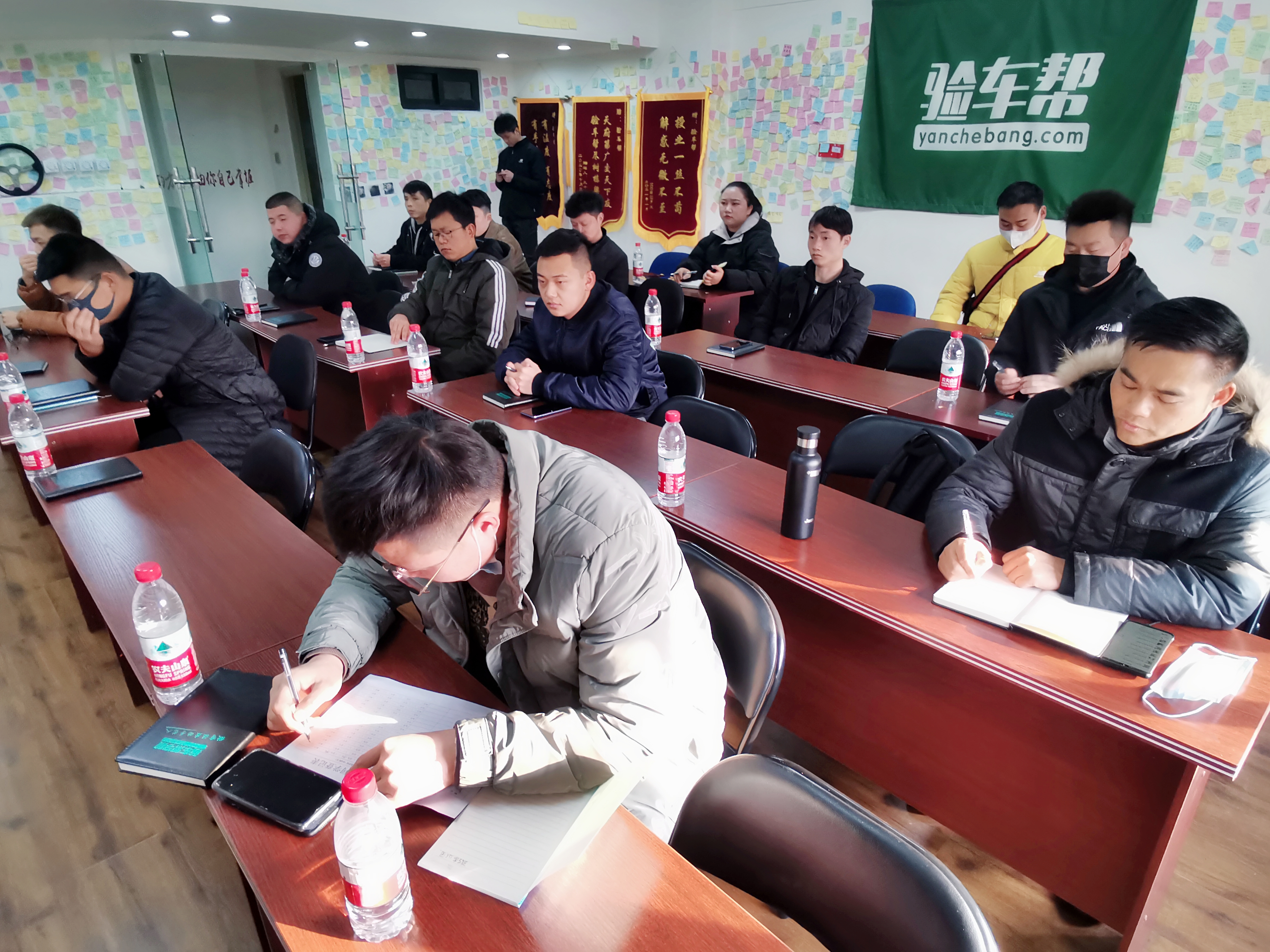 用知識給自己加油！二手車評估師就是一個香餑餑