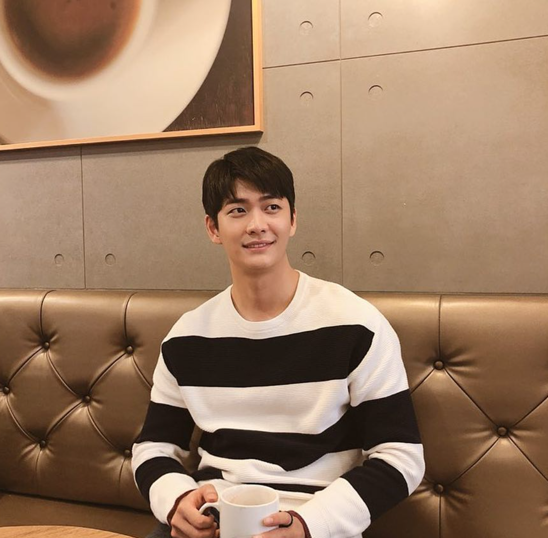 和徐康俊是好友：《非常律师禹英禑》的“暖男前辈”姜泰伍