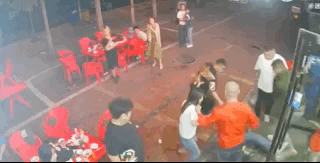 唐山打人事件主犯背景曝光：两人案底累累，另一人躲在草丛里被抓