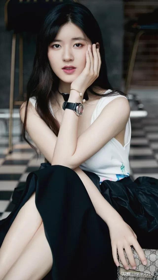 中国内地演员赵露思