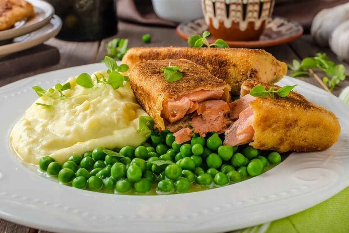 6个国家的大学食堂盘点，美国热量高，韩国小菜多，再看看中国的