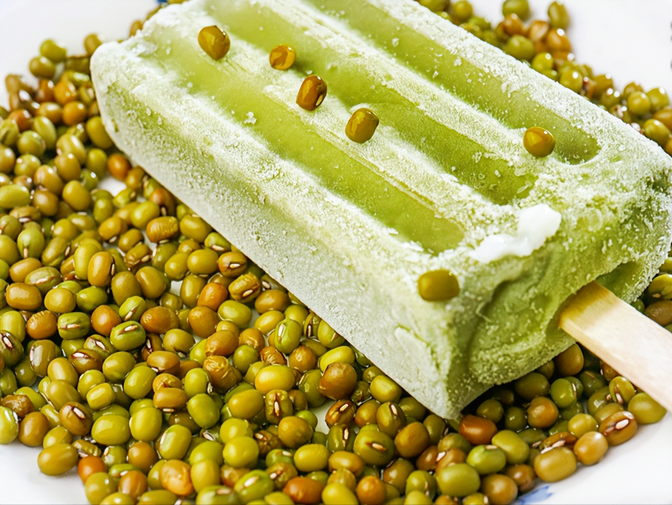 绿色雪糕制作教程(教你在家做绿豆雪糕步骤简单)(图3)