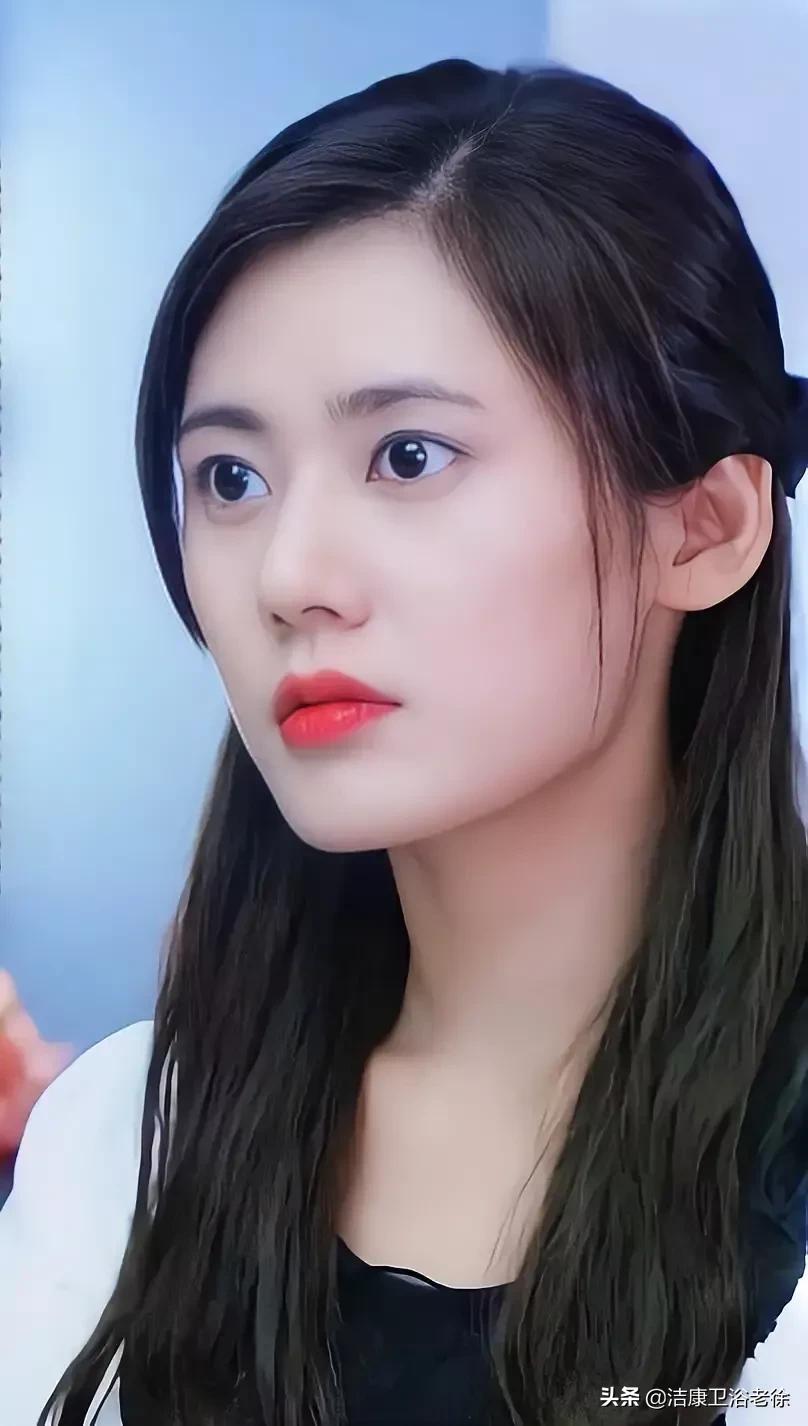 韩国明星秋瓷炫