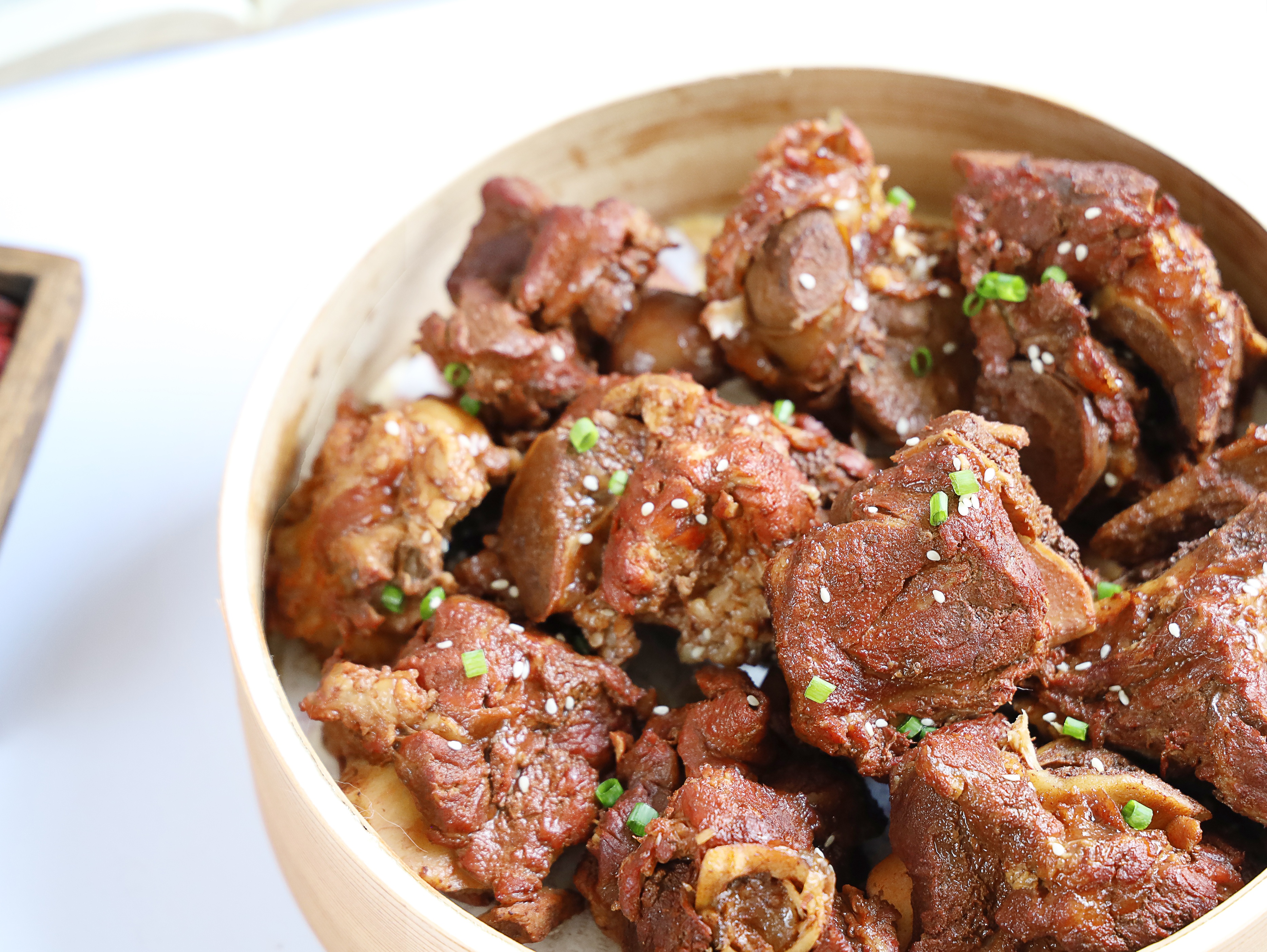 筒骨多少钱一斤酱大骨这么做酱香浓郁