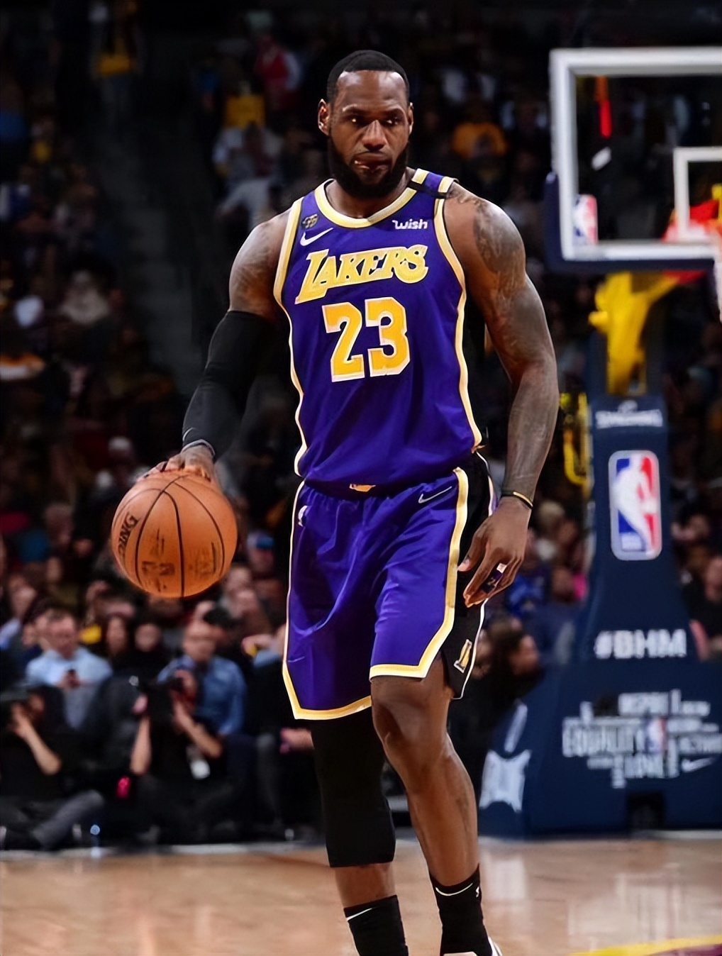 为什么nba三分那么远(成为超巨门槛有多高？NBA21世纪仅5人 杜兰特只能算半个)