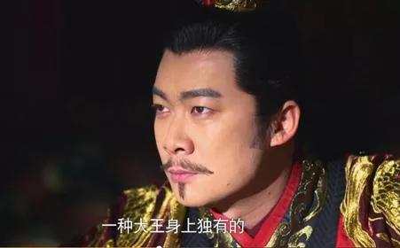 万传家饰演者曹征，三度合作郑晓龙导演，与周迅、孙俪演对手戏