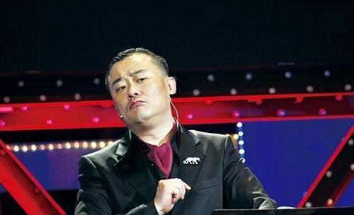 怼徐峥、骂网友、暗讽郭德纲，周立波为什么这么狂？