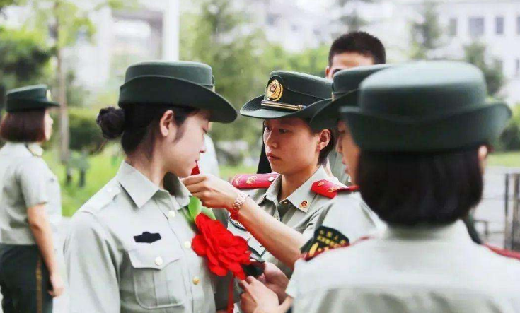 2022征兵工作现已启动，女兵年龄有所放宽，部分大學生将无缘军营