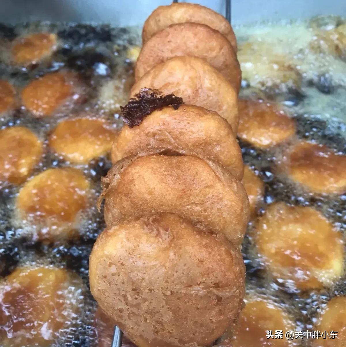 估计很多人不认识这个字,老di(同"递)家油糕,属于泾阳老字号有历史的