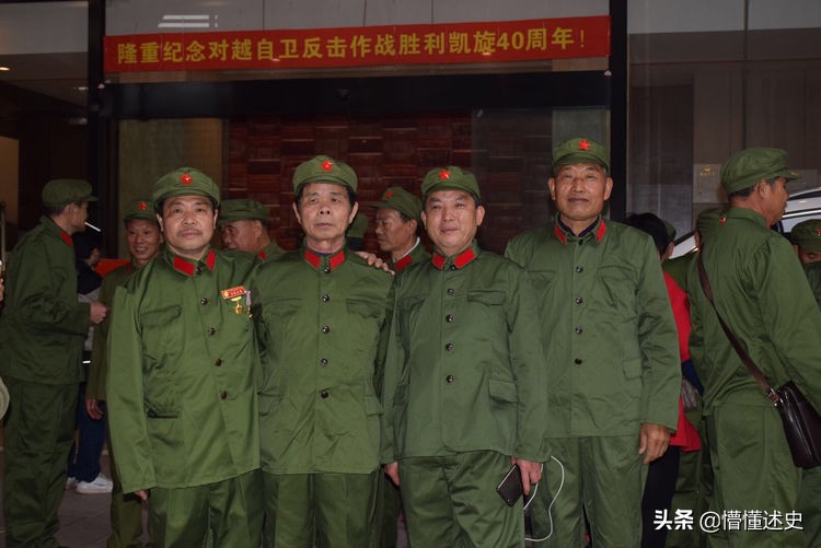 70岁越战老兵，遭22岁男子狂踹后脑17脚致死，围观者反应让人寒心