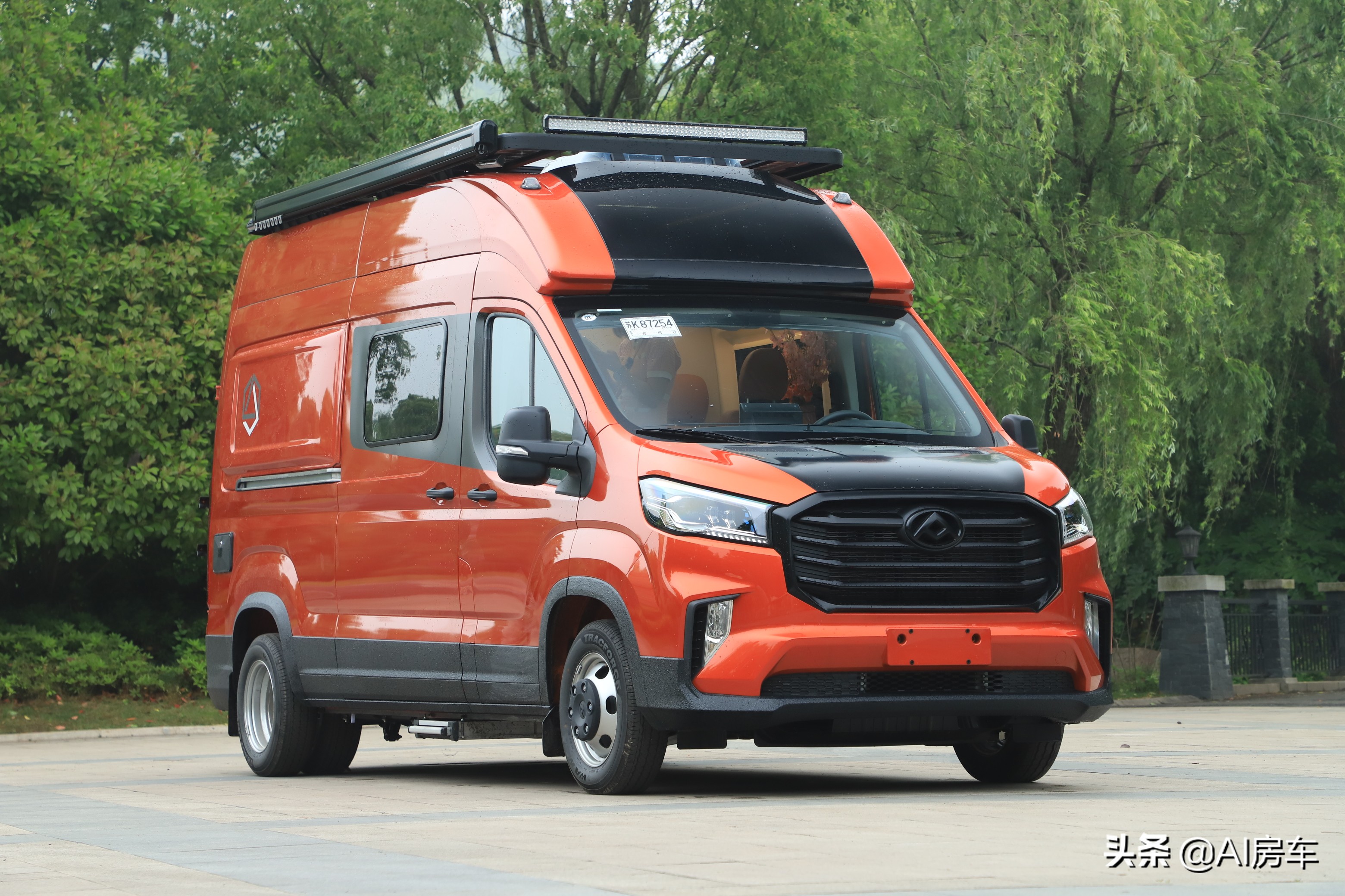 适合35岁以上男人开的奇瑞房车!有范有面很前卫,省油好开续航高