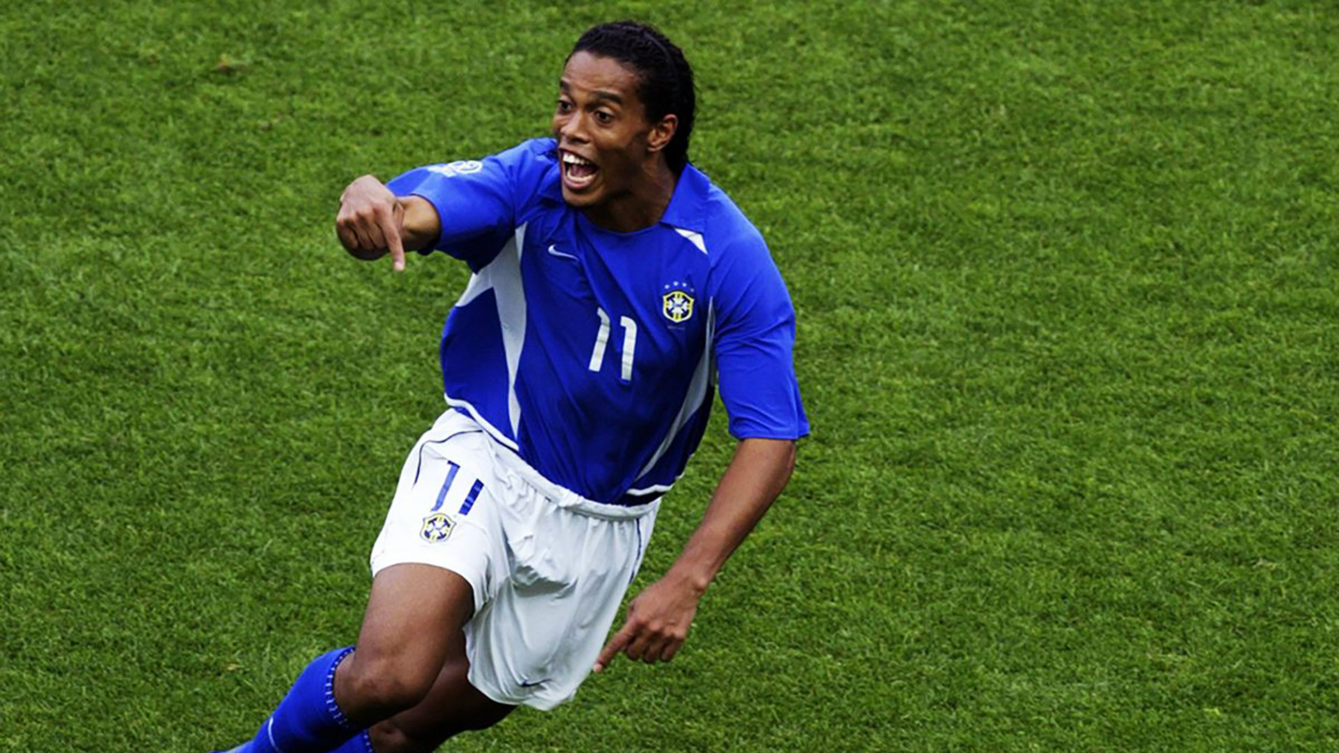 2002世界杯小罗红牌(小罗的封神之战-重温2002年韩日世界杯巴西队对