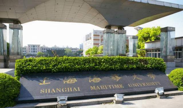 2009年，上海女硕士带母求学被拒自杀，校方回应：可赔偿，不道歉