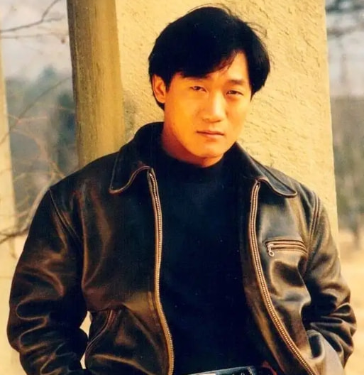 歌手戴娆：和谢东有过一段情，38岁嫁清华学霸，结婚12年无绯闻