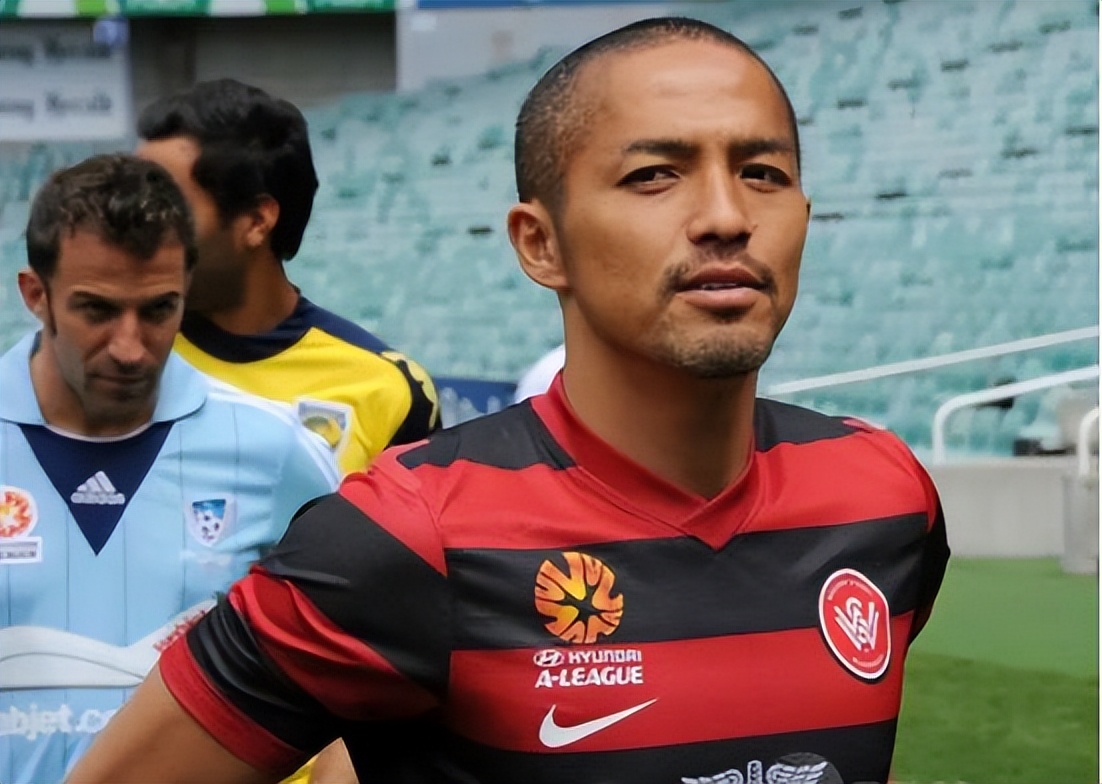 小野伸二(他曾是日本核心,拿过联盟杯冠军,而今43岁的他依然没退役)