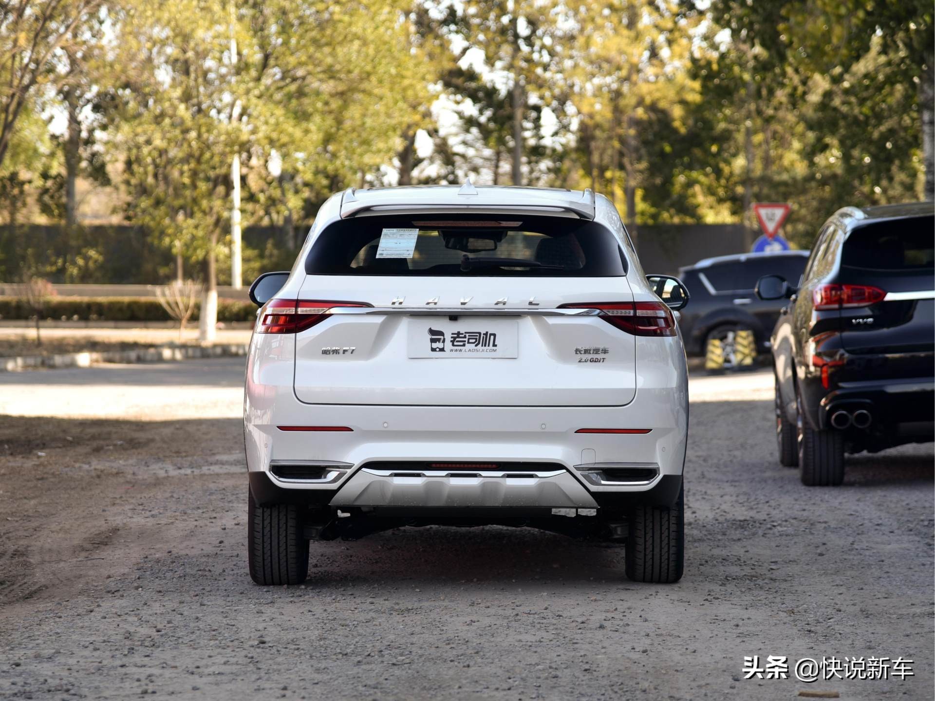10万级suv市场上,哈弗f7的外观方面向着年轻的消费者群看齐,当前上市