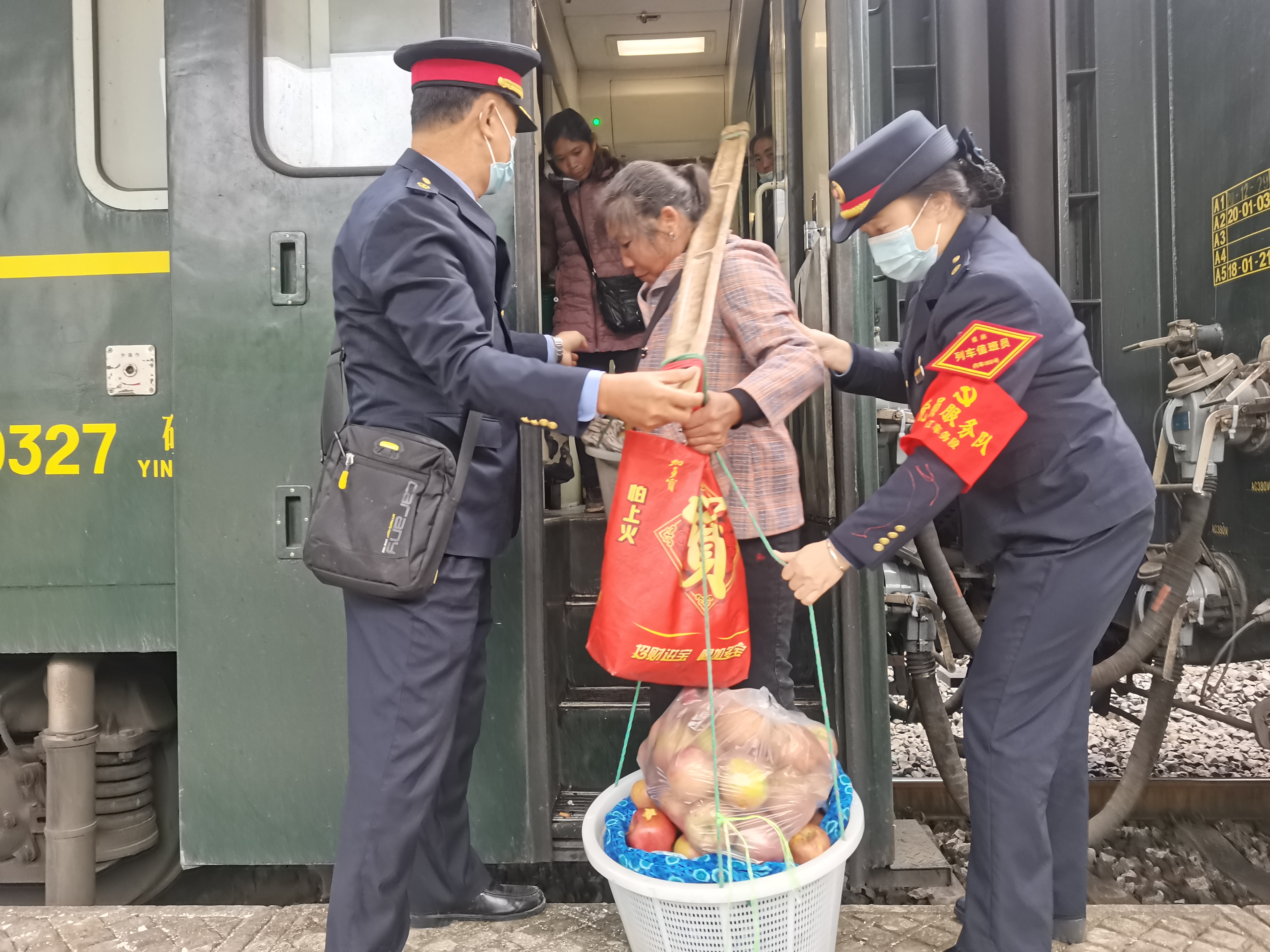 郑丽梅：一位钟情于小慢车的列车长