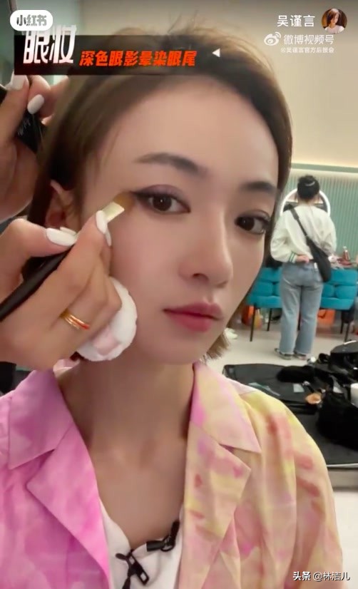 吴谨言回眸好惊艳，都是眼线的功劳？get这5款眼线一秒变桃花电眼