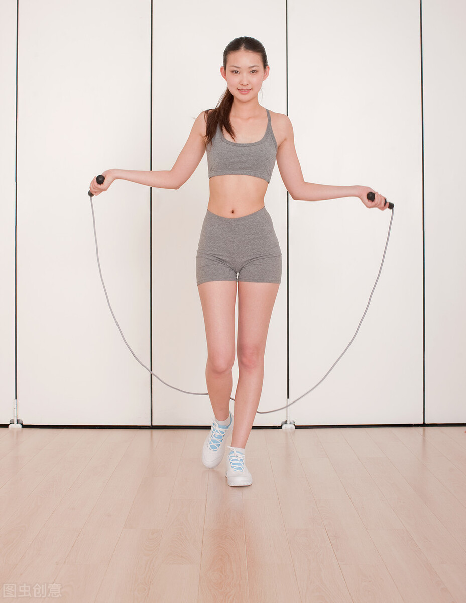 坚持跳绳可以减肥吗？跳绳的正确方法与技巧-第3张图片