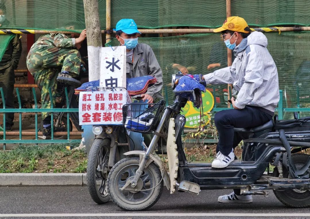 成都建筑公司招聘信息（5000万建筑工人拼命存钱）