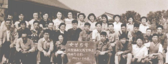 谢晋：4个子女3个低智，唯一正常的孩子患癌离世，一生比黄连还苦