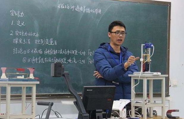 想考“教师编”的学生，4门学科值得选择，需求大好就业上岸容易