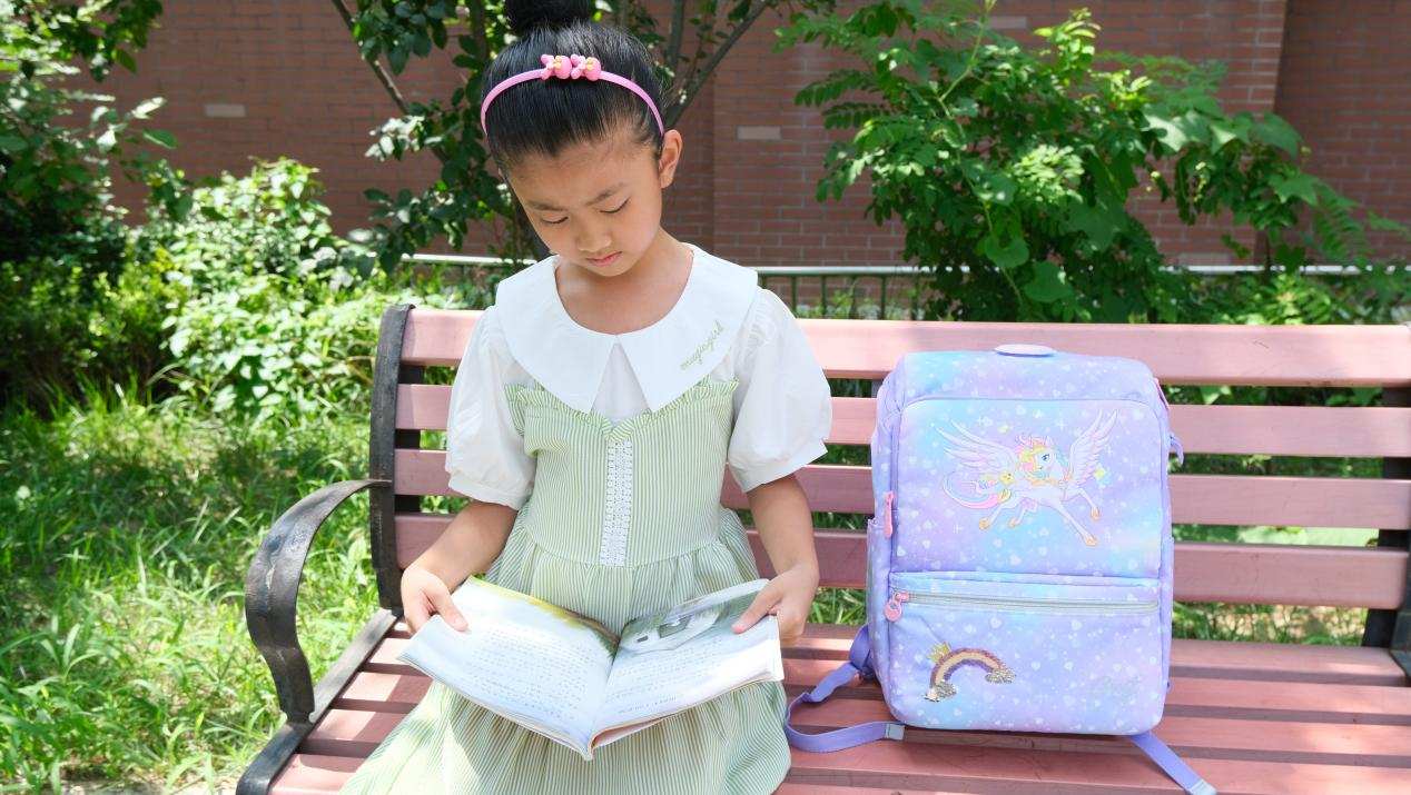超轻自重、科学背负，陪伴孩子每一天，GMT for Kids小学生护脊书包
