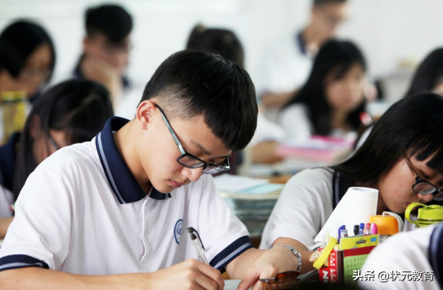 低于560將無緣高中？2022年中考或迎來兩項調(diào)整，家長務(wù)必要知曉