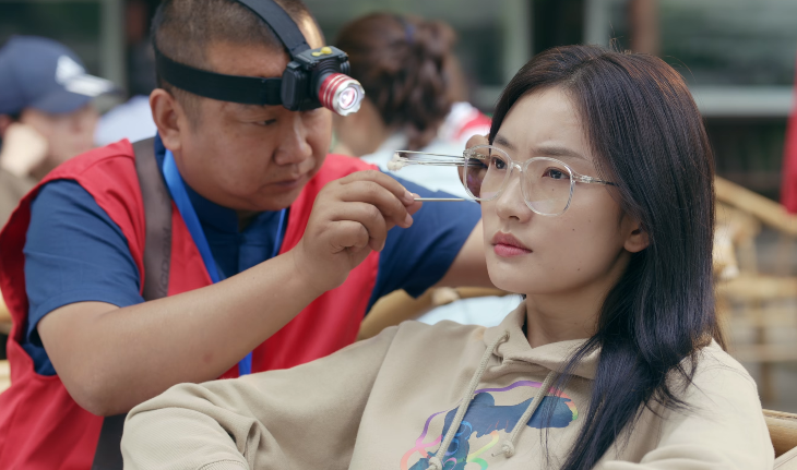 首日播放量破3700万，全程刷屏，笑出腹肌，《反转人生》凭什么？