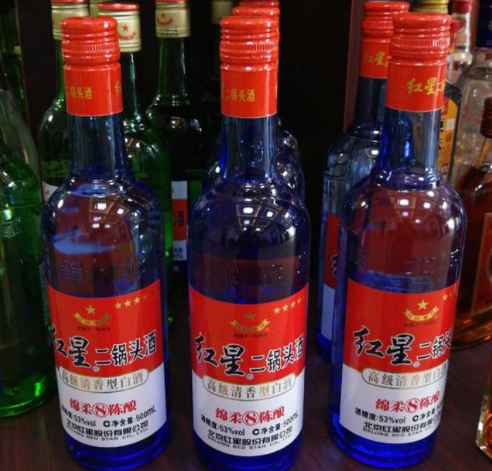 中国10大“光瓶酒”排行榜，老酒鬼“偷着喝”，钱不多，好酒管够