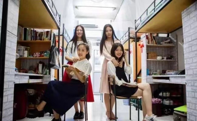 2019年，27岁女律师助理烧炭自尽：生前留下14张信用卡，欠款87万