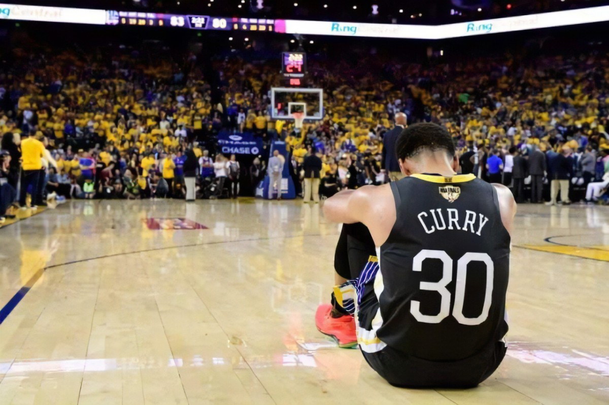 为什么nba没有勇士的比赛(从2019年的沉寂到2022年重夺冠军，勇士队的经历告诉了我们什么？)