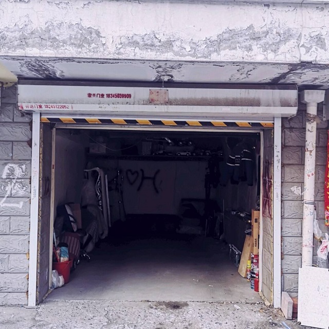 2000年，江苏女工人在车库偶遇收养16岁孤儿，15年后被回报1530万