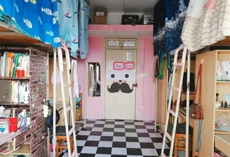 湖北第一师范大学（湖北这所大学）