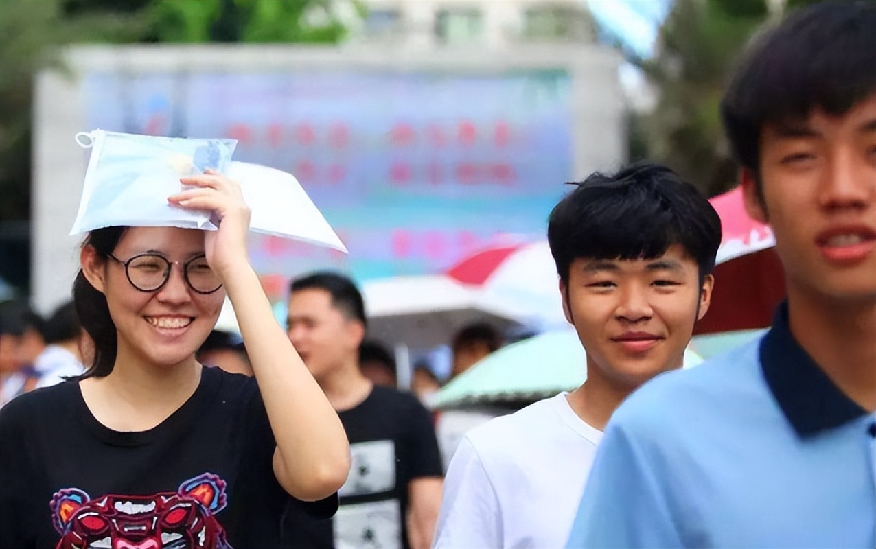 国内不好就业的3个专业，出国留学后身价倍增，2022届考生要注意