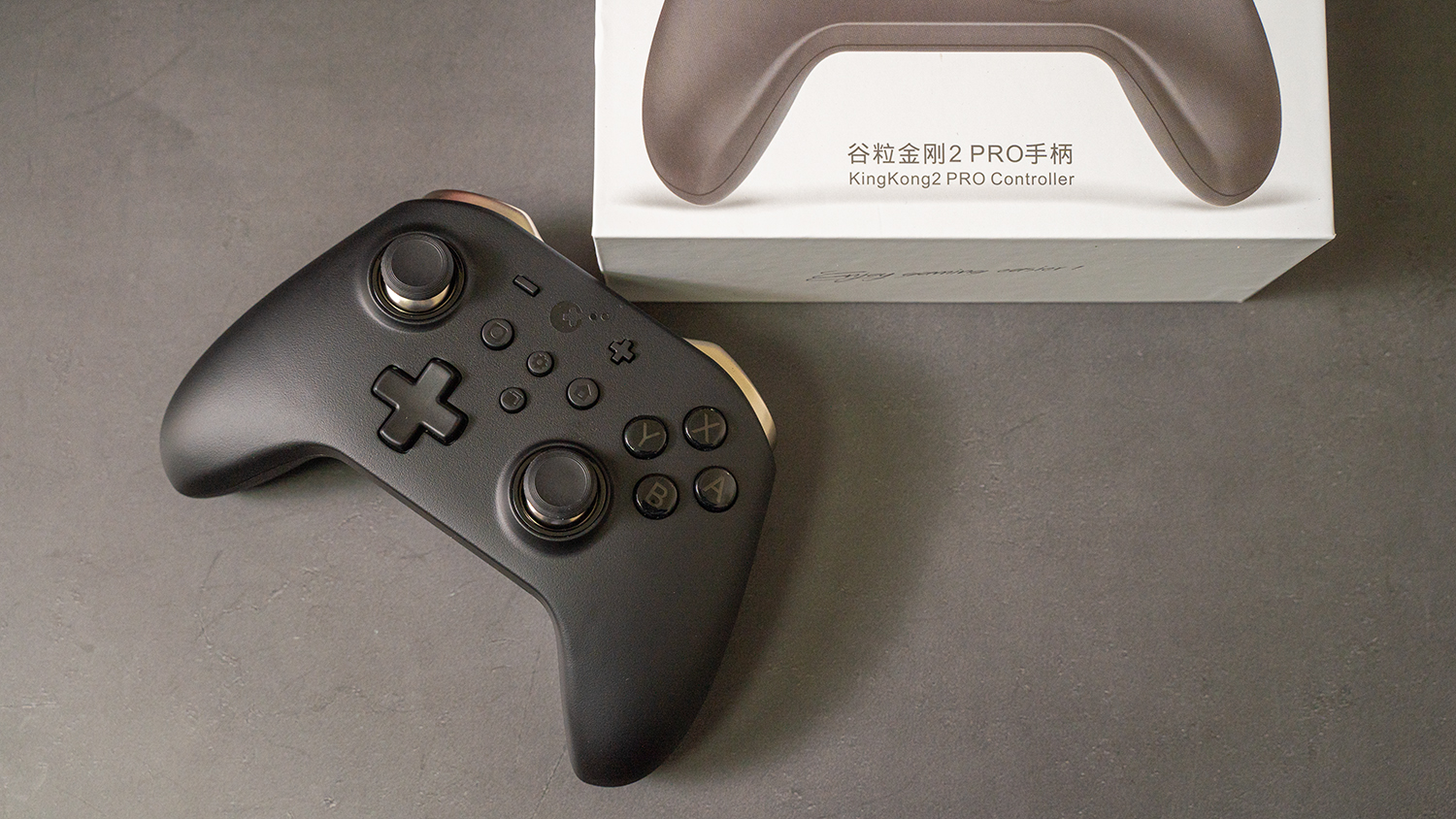 告别键鼠，从新找回游戏乐趣——谷粒金刚2Pro游戏手柄体验