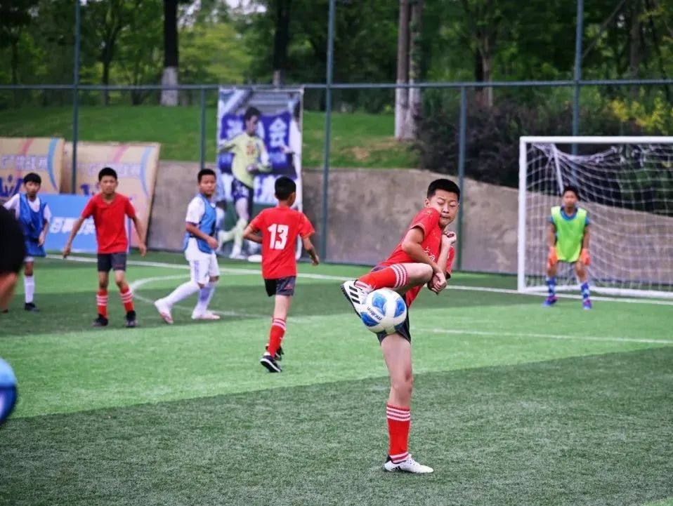 大林小学参加2022年第二届“天府杯”校园足球总决赛取得优异成绩