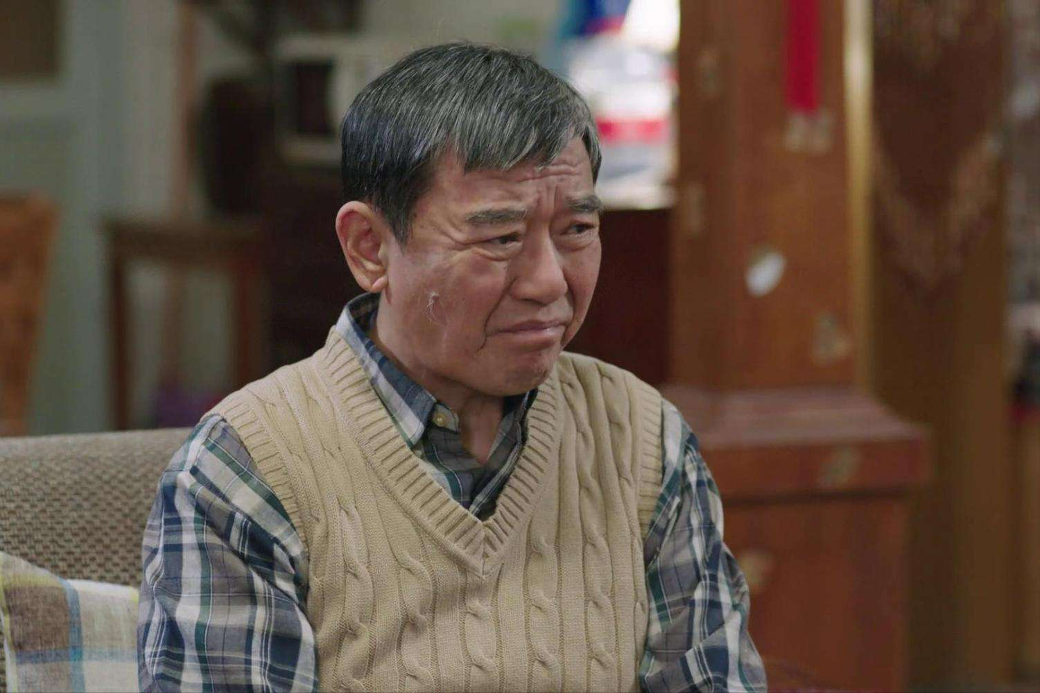 大前门香烟价格表图片李立群抽18块大前门