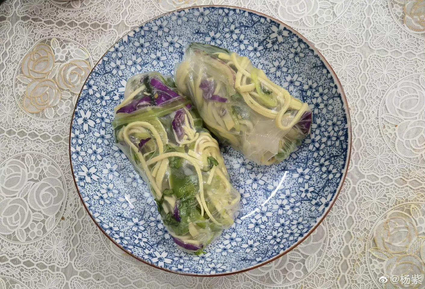 看看杨紫发的图片，引发多少人的垂涎欲滴